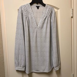 Beautiful Ann Taylor blouse